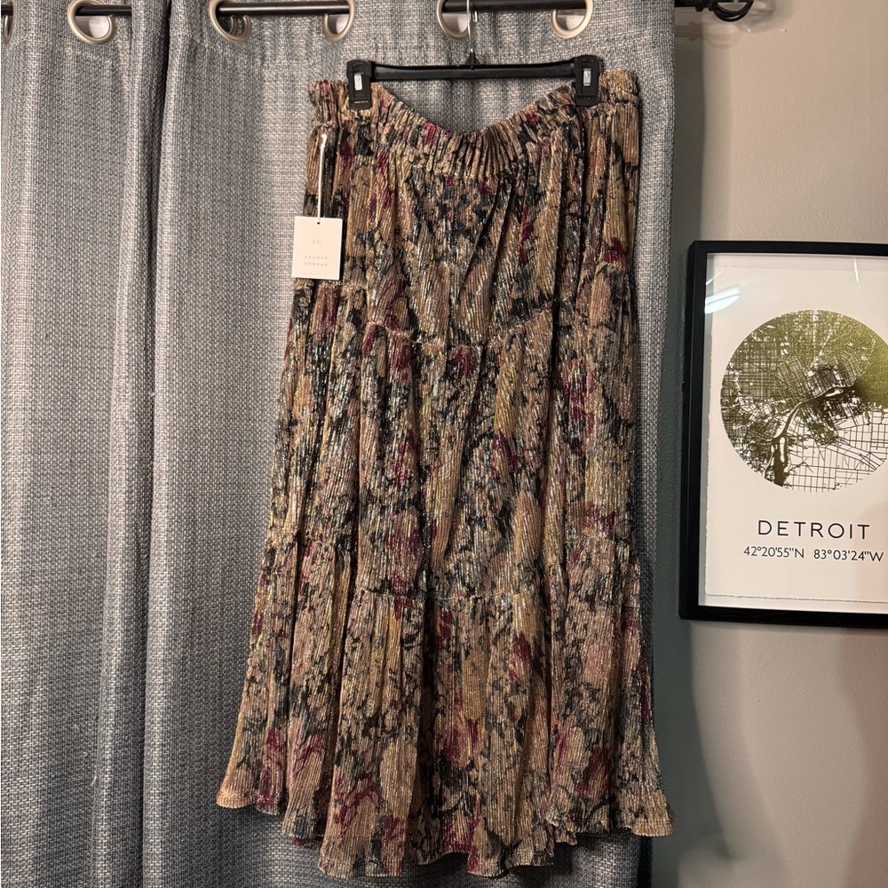 LC Lauren Conrad Shimmery Multicolor Floral Maxi Skirt - Picture 3 of 4